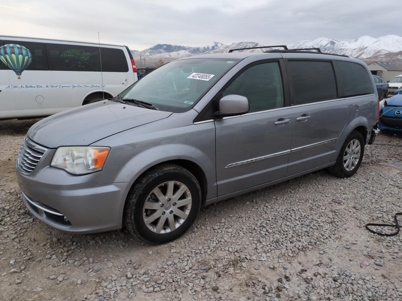 2014 Chrysler Town & Country - Image 1