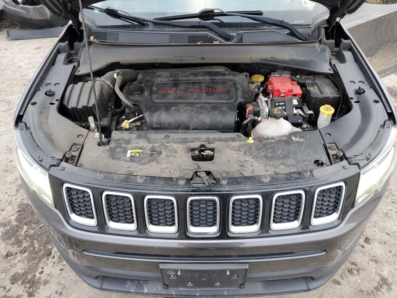 2020 Jeep Compass - Image 12