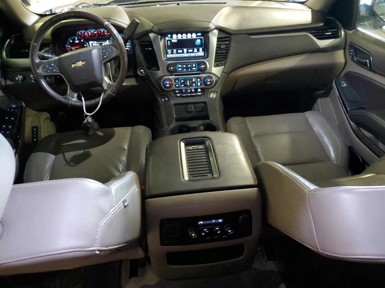 2017 Chevrolet Suburban - Image 8