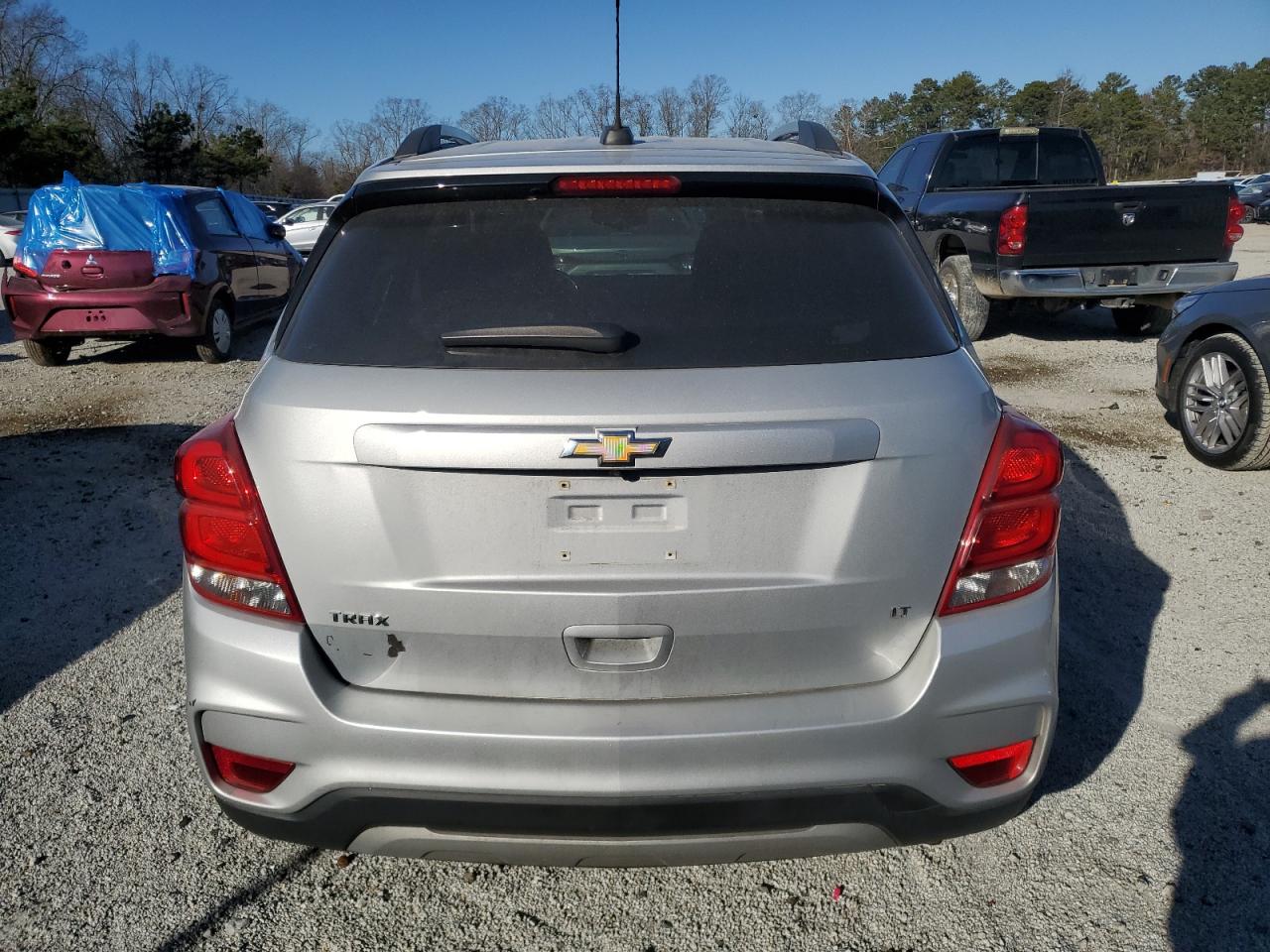 2020 Chevrolet Trax - Image 6