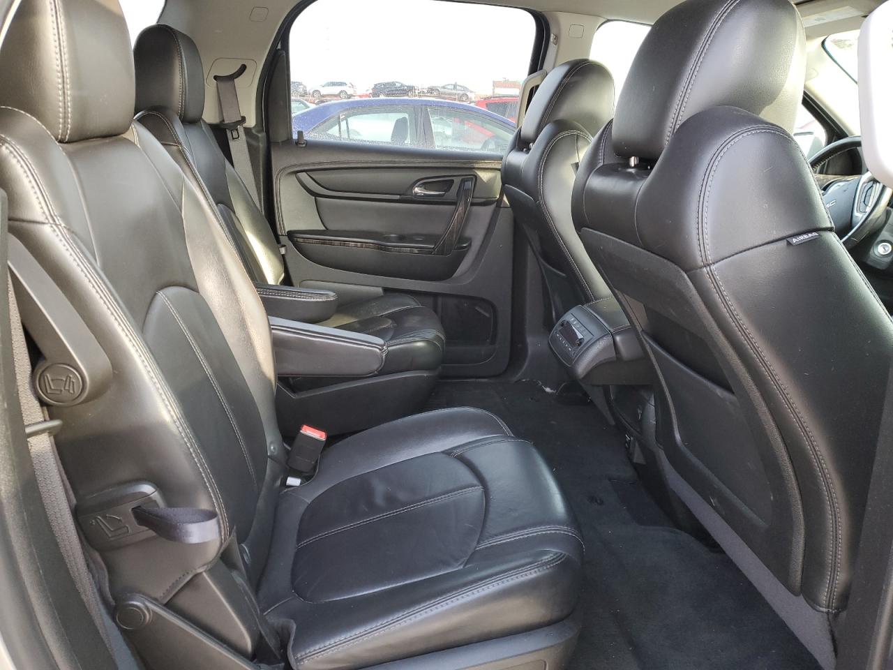 2014 GMC Acadia - Image 11