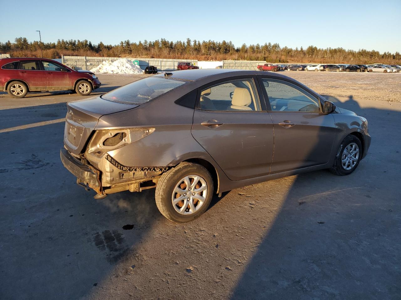 2014 Hyundai Accent - Image 3