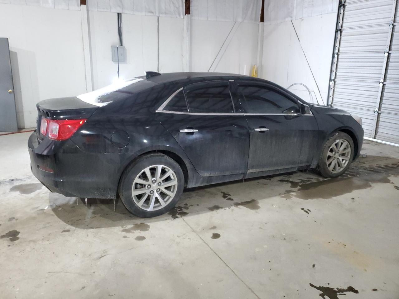 2016 Chevrolet Malibu - Image 3