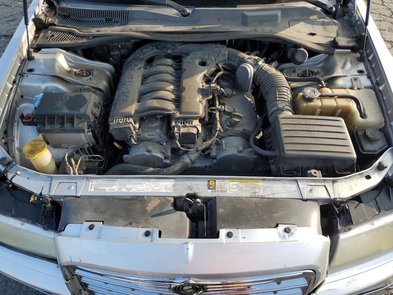 2006 Chrysler 300 - Image 12