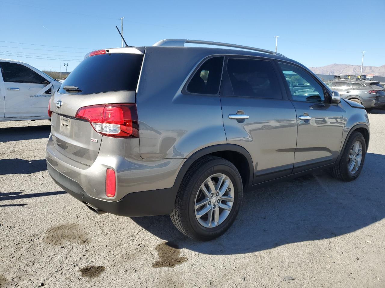 2015 Kia Sorento - Image 3