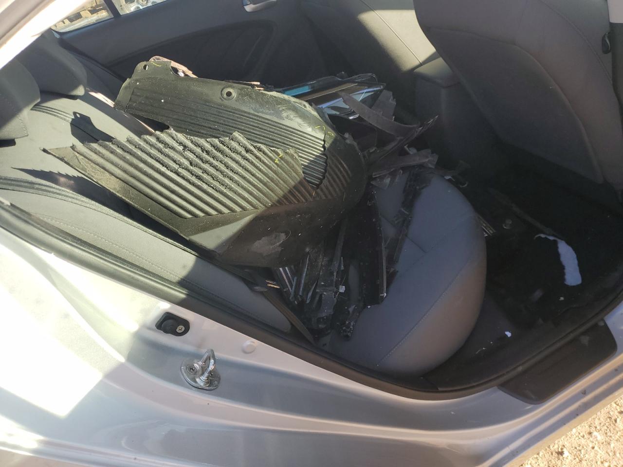 2018 Kia Forte - Image 14
