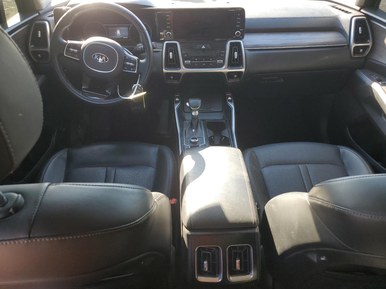 2021 Kia Sorento - Image 8