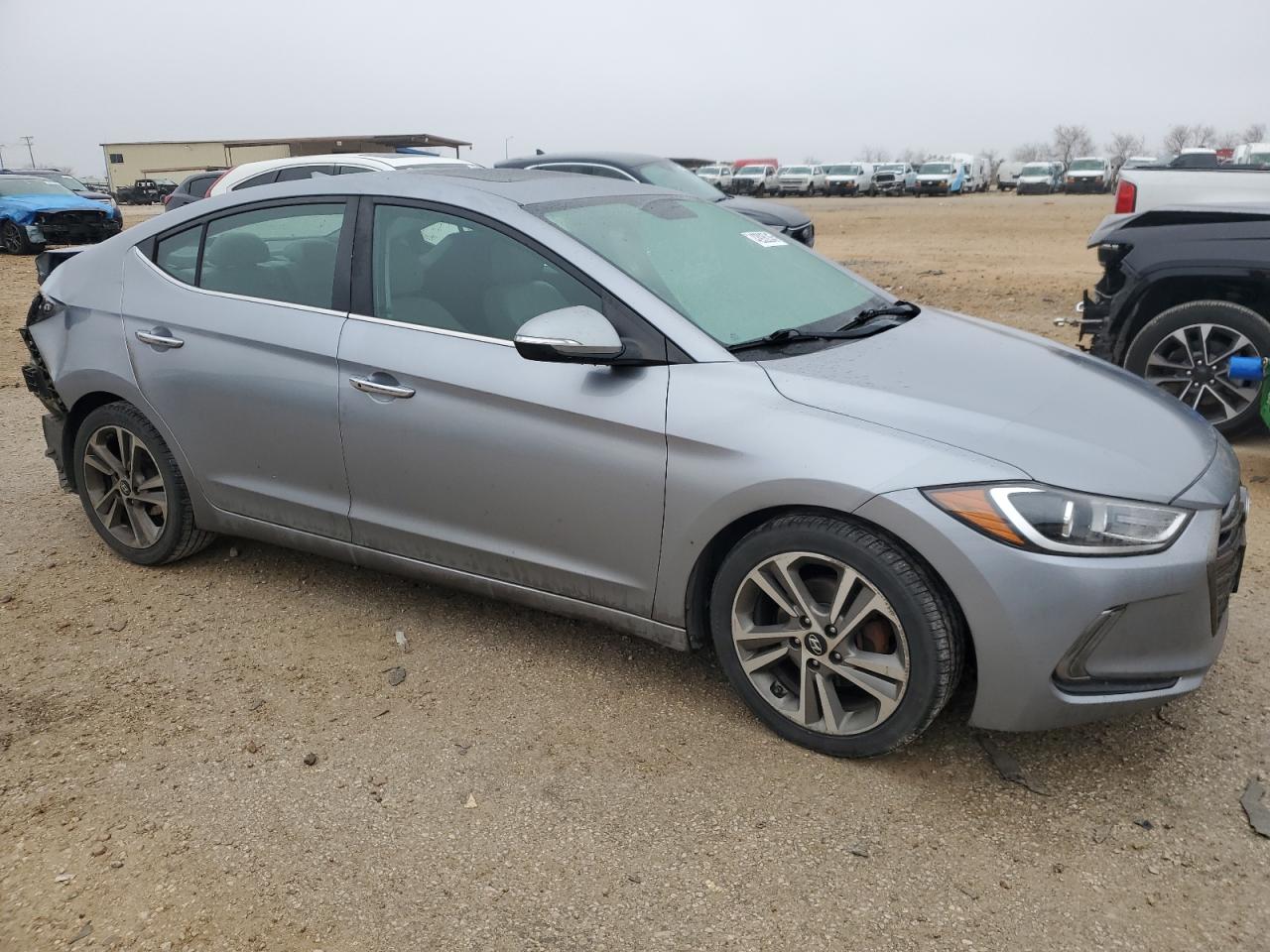 2017 Hyundai Elantra - Image 4