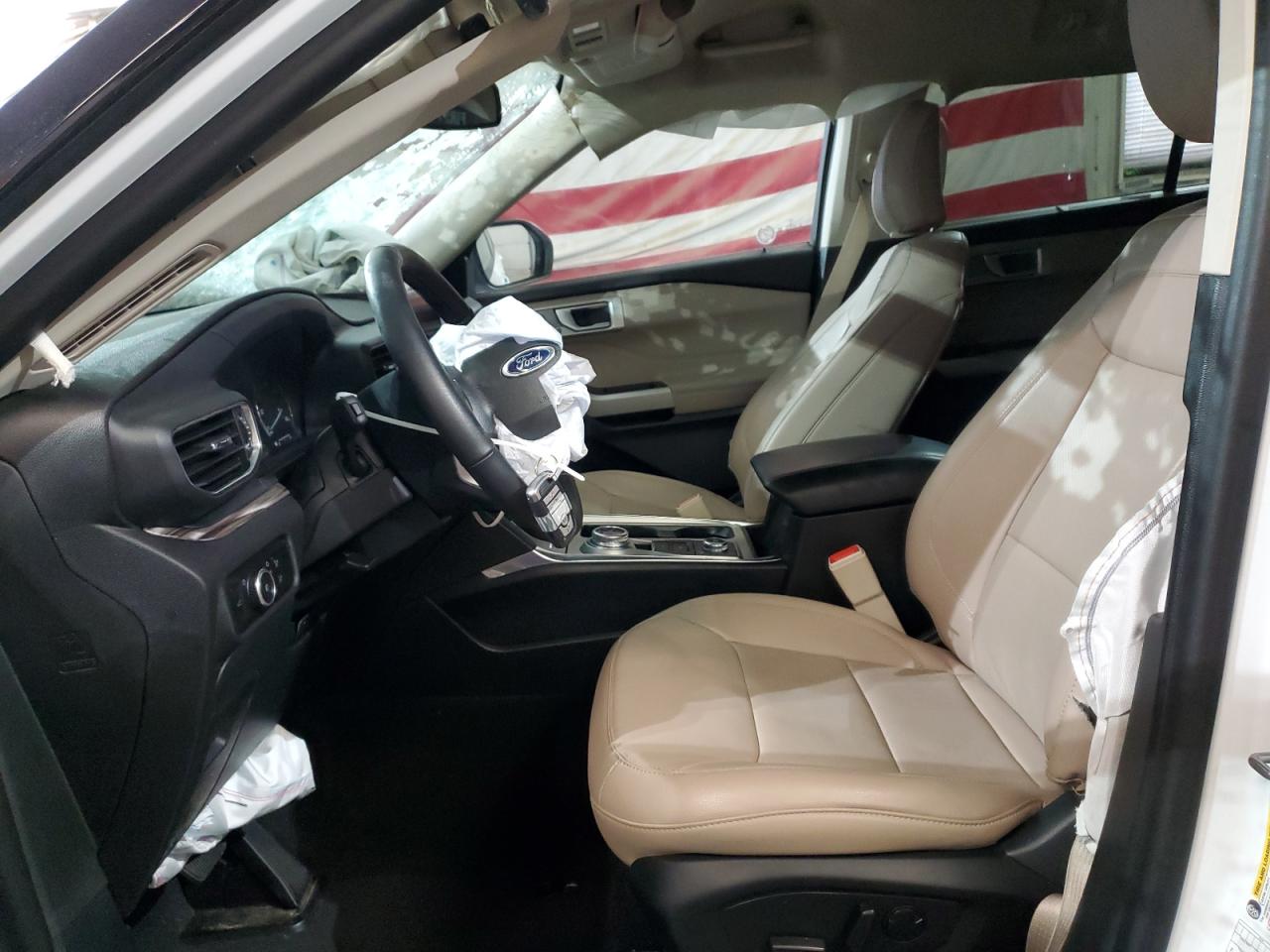 2023 Ford Explorer - Image 7