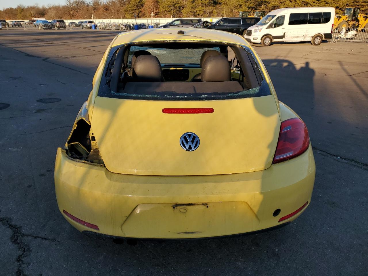 2013 Volkswagen Beetle - Image 6