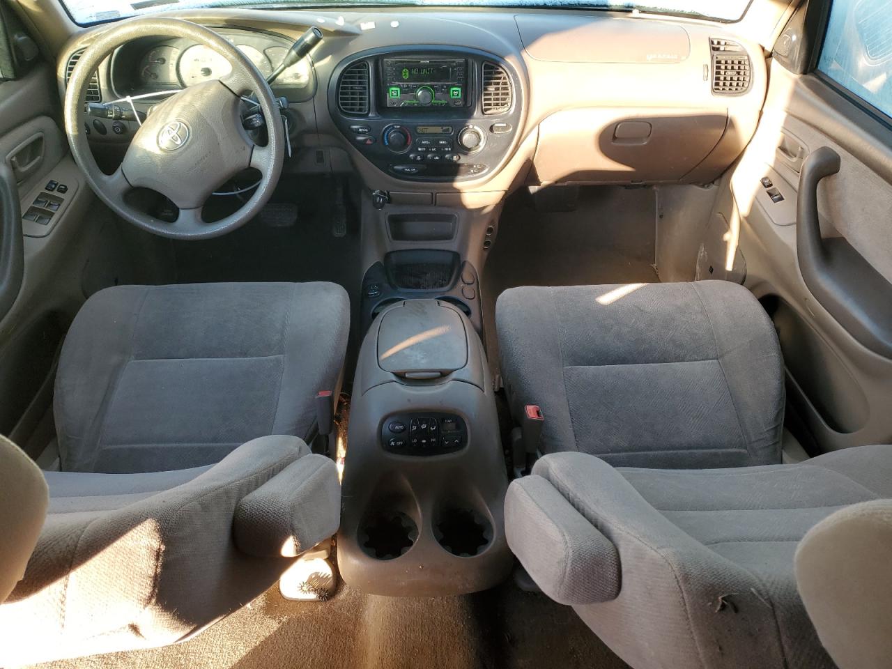 2004 Toyota Sequoia - Image 8