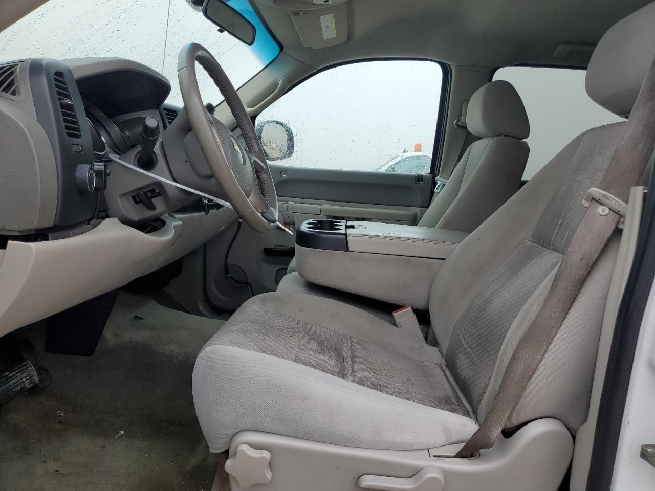 2012 Chevrolet Silverado - Image 7