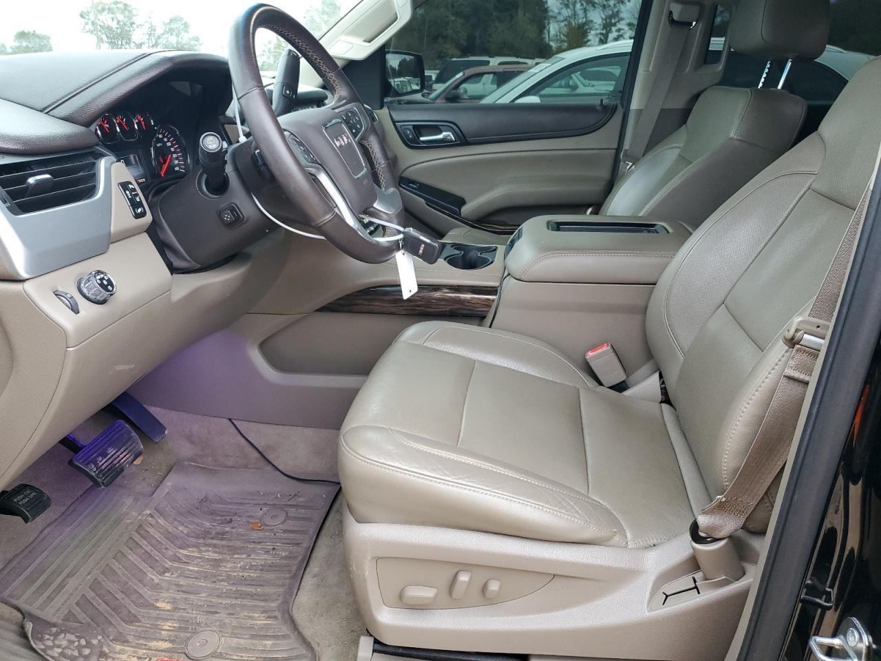 2015 GMC Yukon - Image 7
