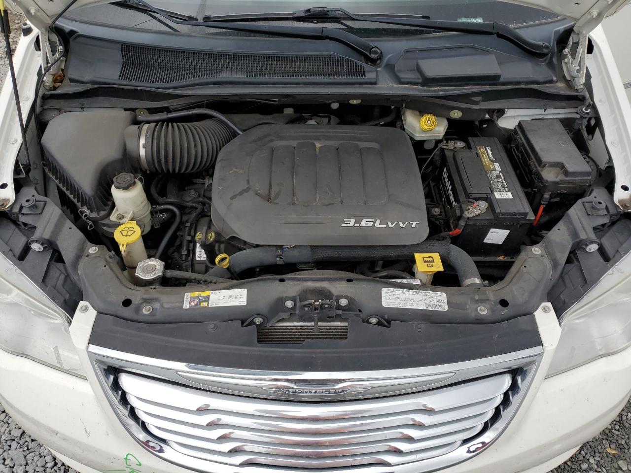 2013 Chrysler Town & Country - Image 12