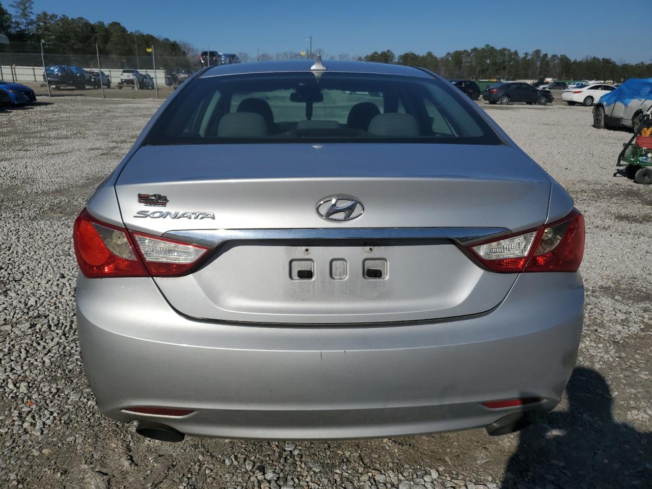 2011 Hyundai Sonata - Image 6