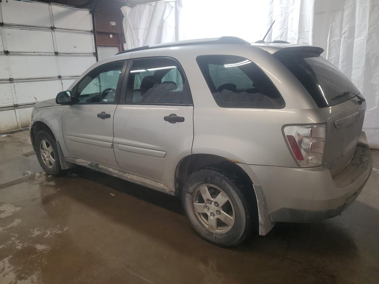 2007 Chevrolet Equinox - Image 2
