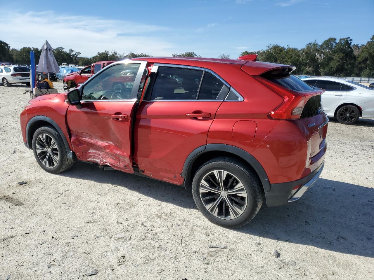 2018 Mitsubishi Eclipse - Image 2