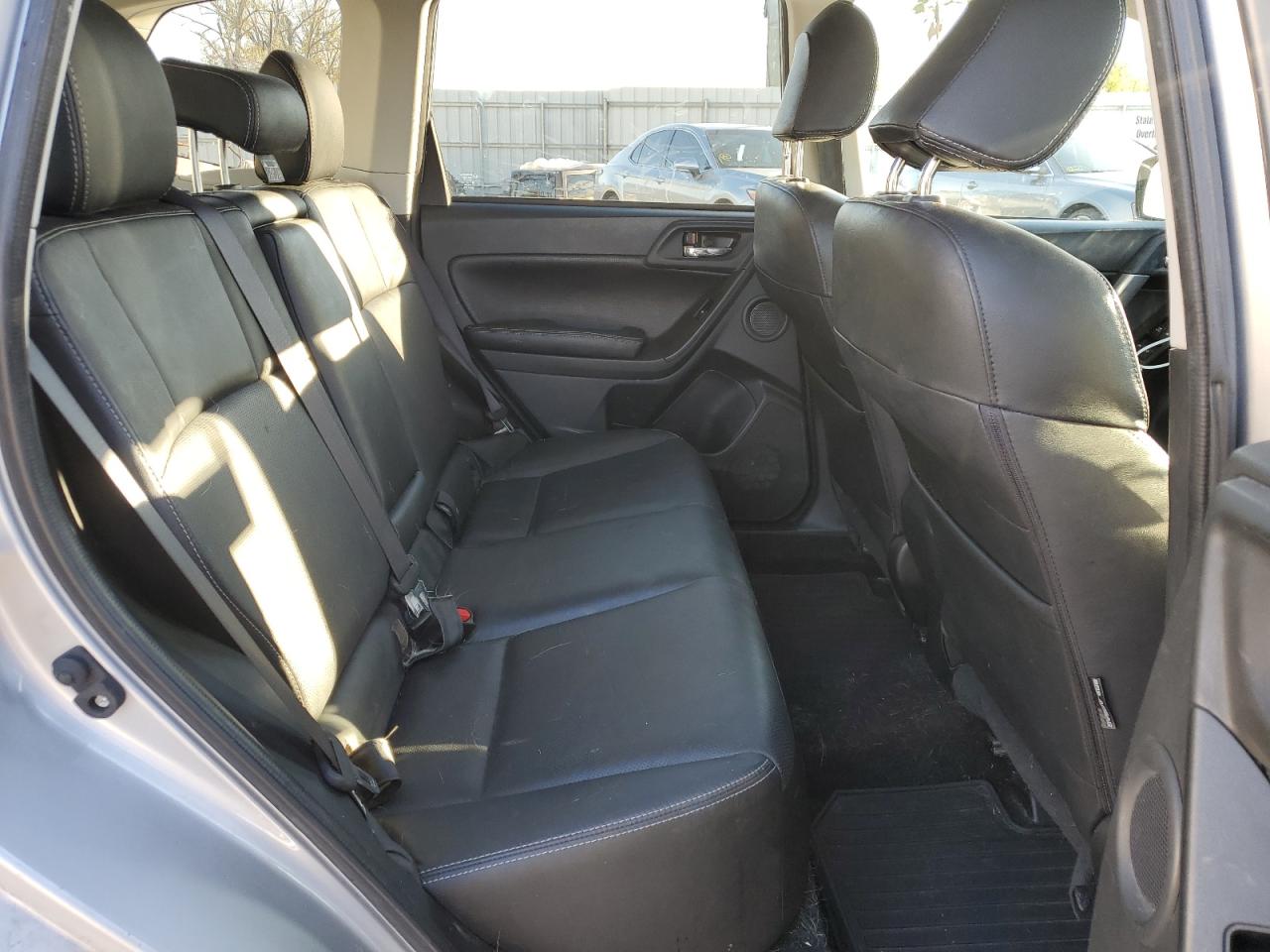 2016 Subaru Forester - Image 11