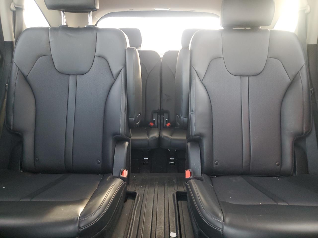 2021 Kia Sorento - Image 10