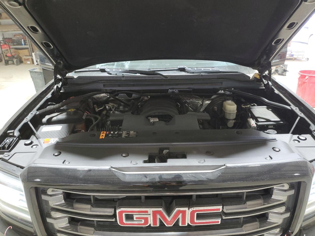 2017 GMC Sierra - Image 11