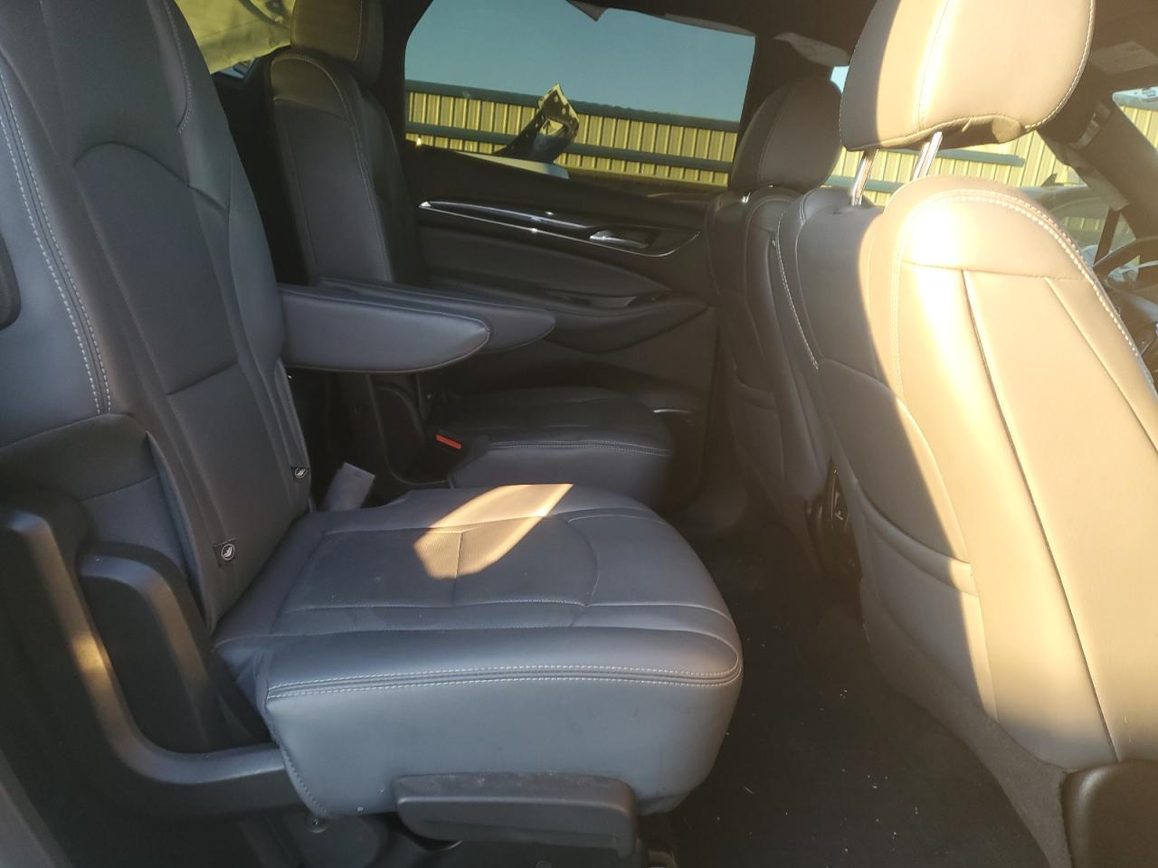 2022 Buick Enclave - Image 11