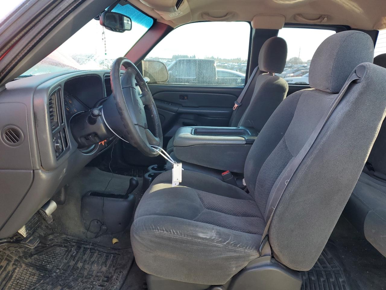 2004 Chevrolet Silverado - Image 7