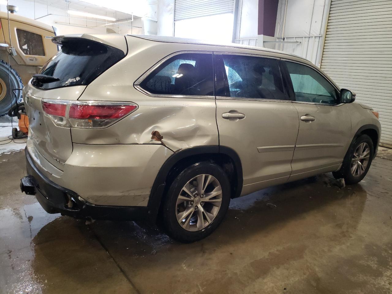 VIN 5TDJKRFH7FS144294 2015 TOYOTA HIGHLANDER no.3