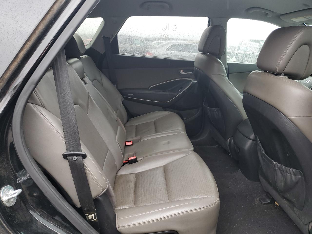 2014 Hyundai Santa Fe - Image 11