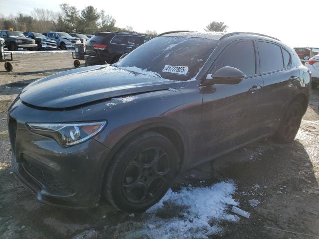 2018 Alfa Romeo Stelvio Sport