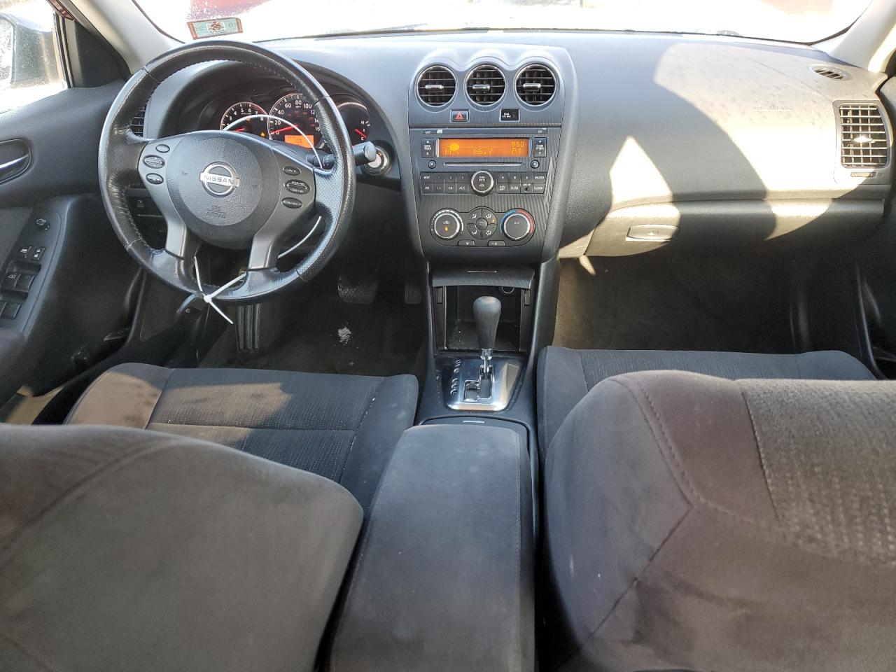 2012 Nissan Altima - Image 8