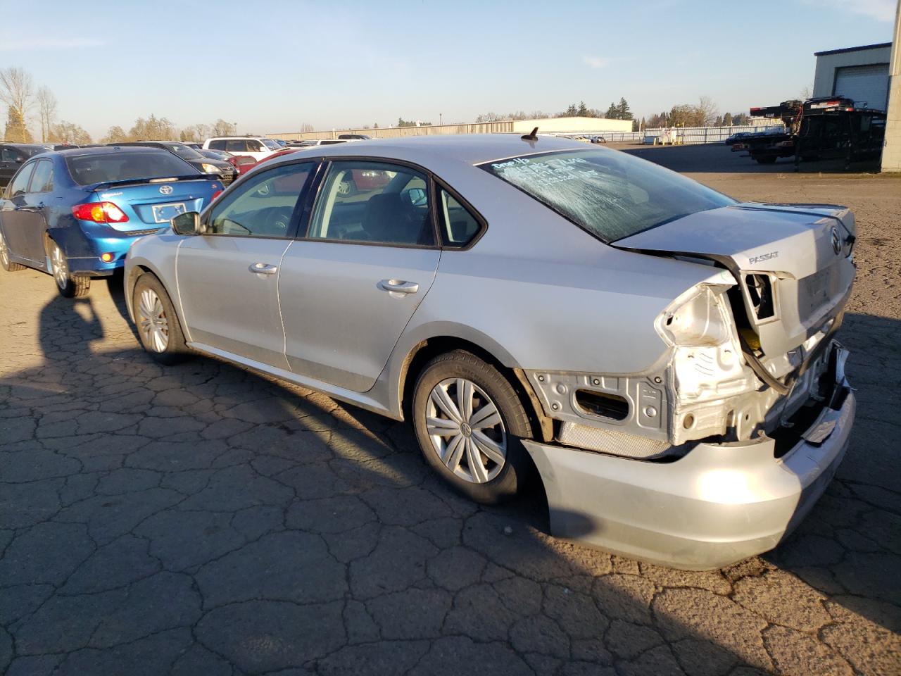 2015 Volkswagen Passat - Image 2