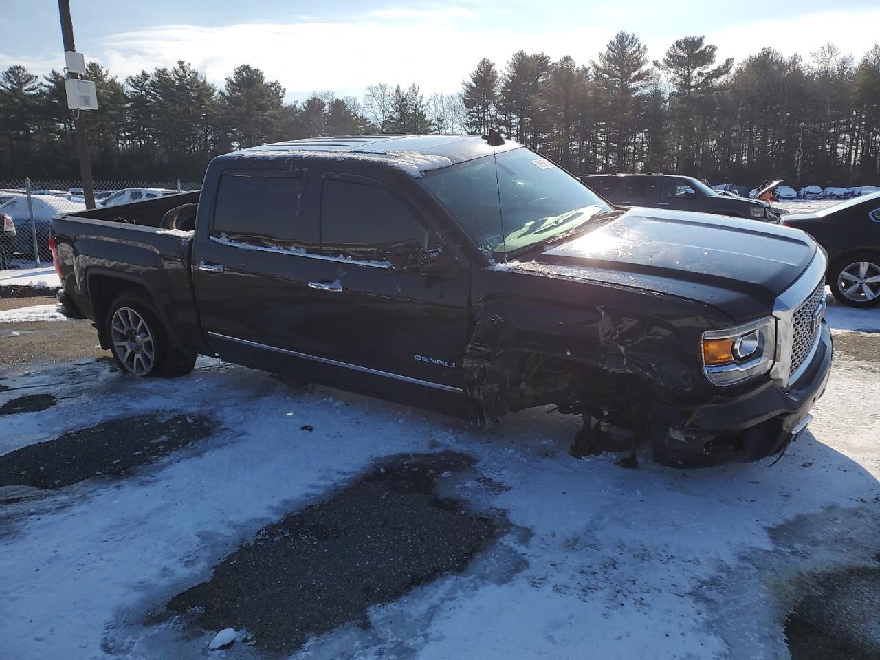 2015 GMC Sierra - Image 4