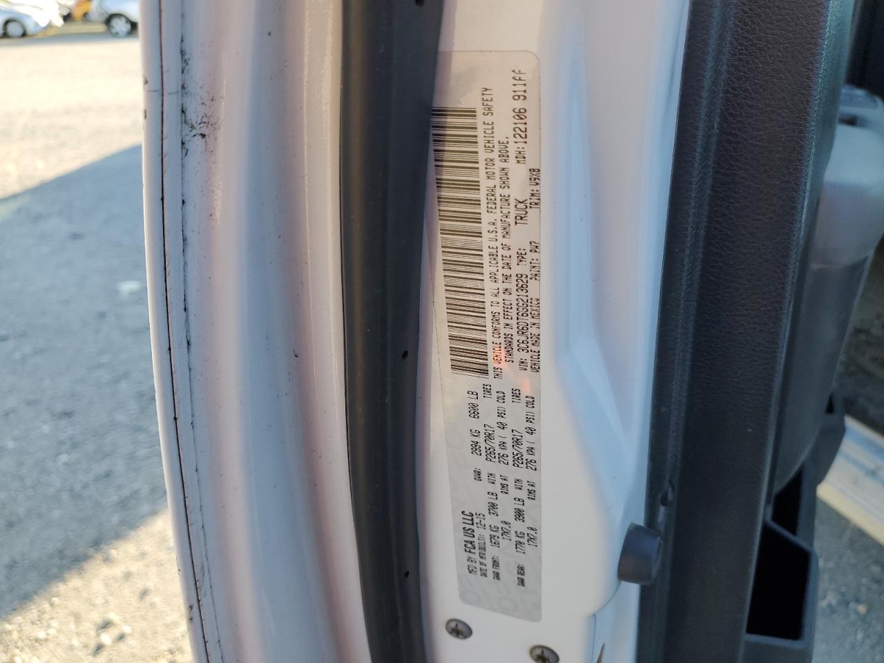 2016 RAM 1500 - Image 12