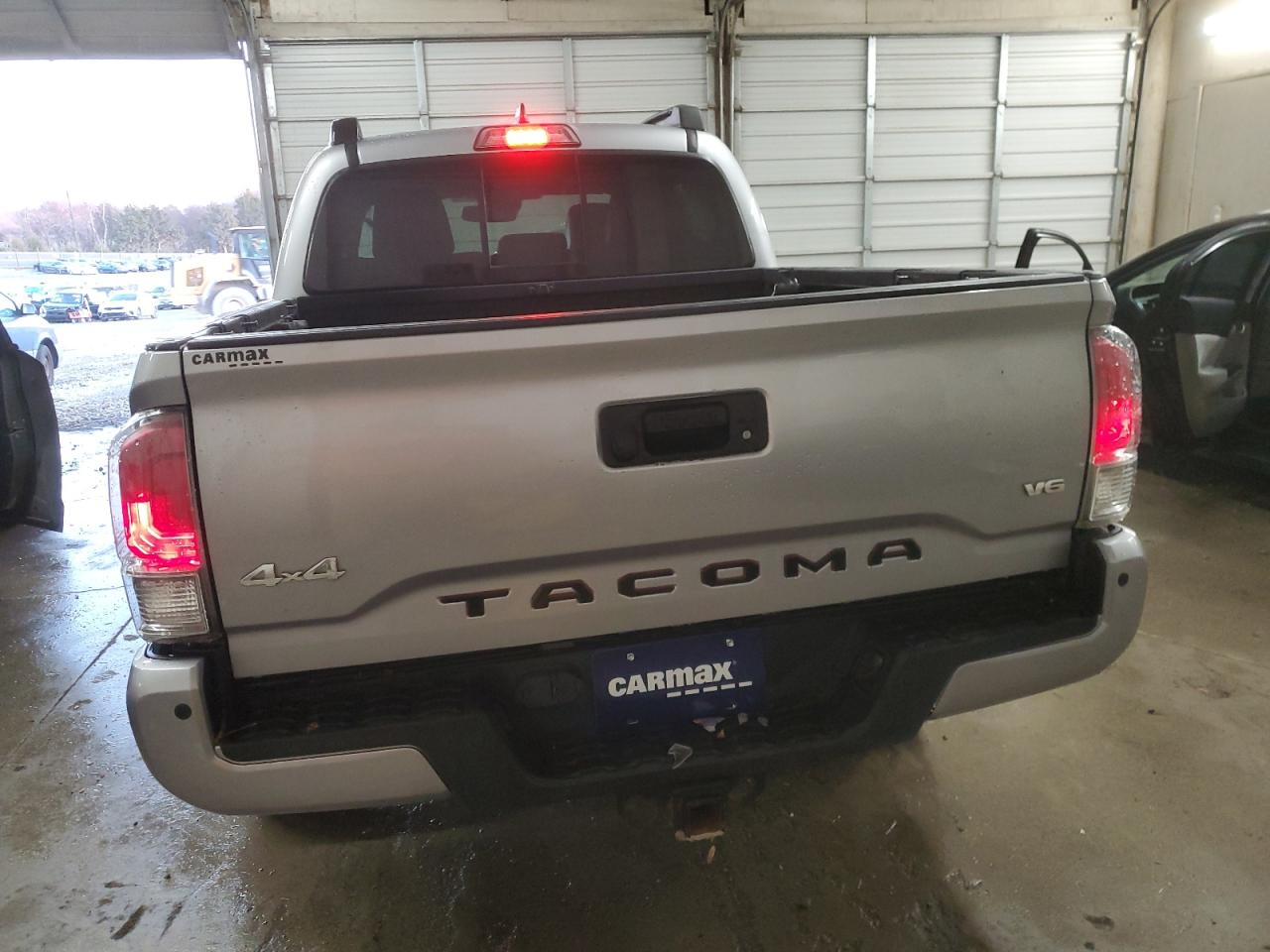 2018 Toyota Tacoma - Image 6