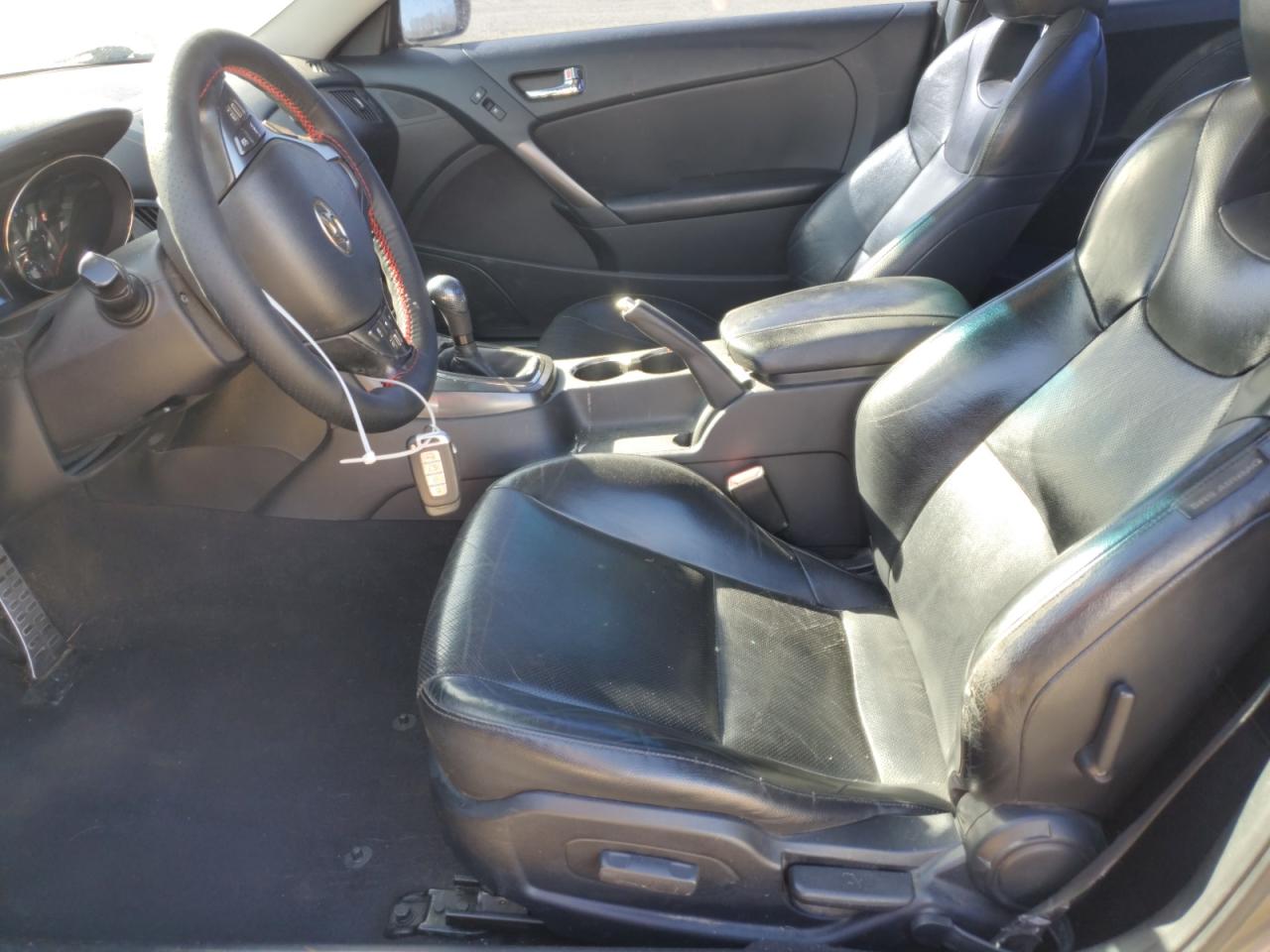 2012 Hyundai Genesis - Image 7