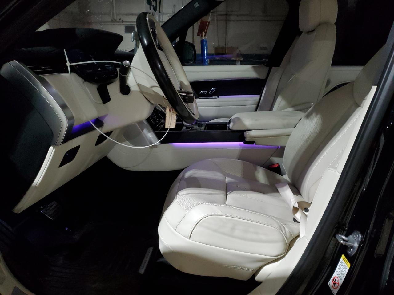 2023 Land Rover Range Rover - Image 7