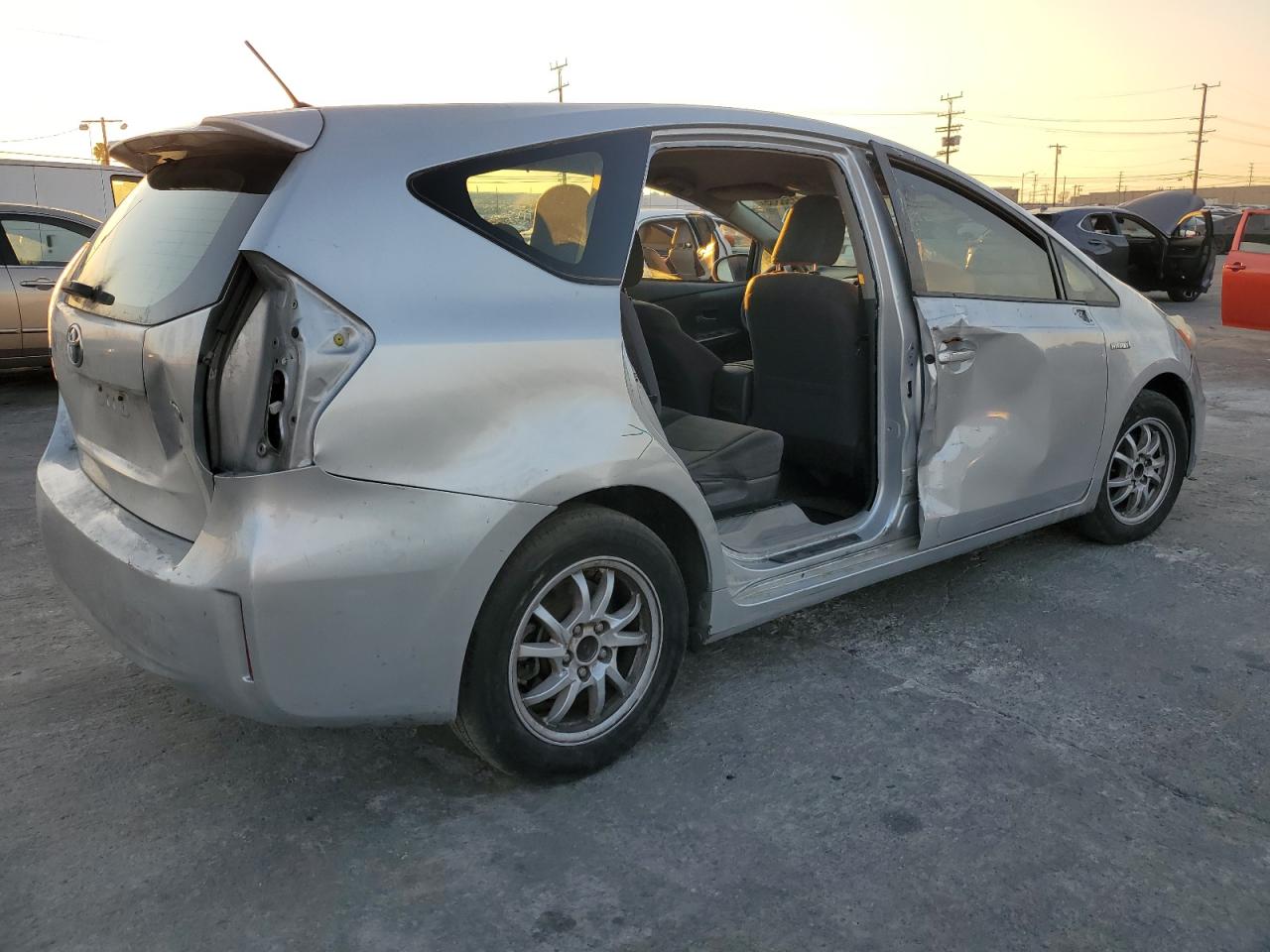 VIN JTDZN3EU3E3323728 2014 TOYOTA PRIUS no.3