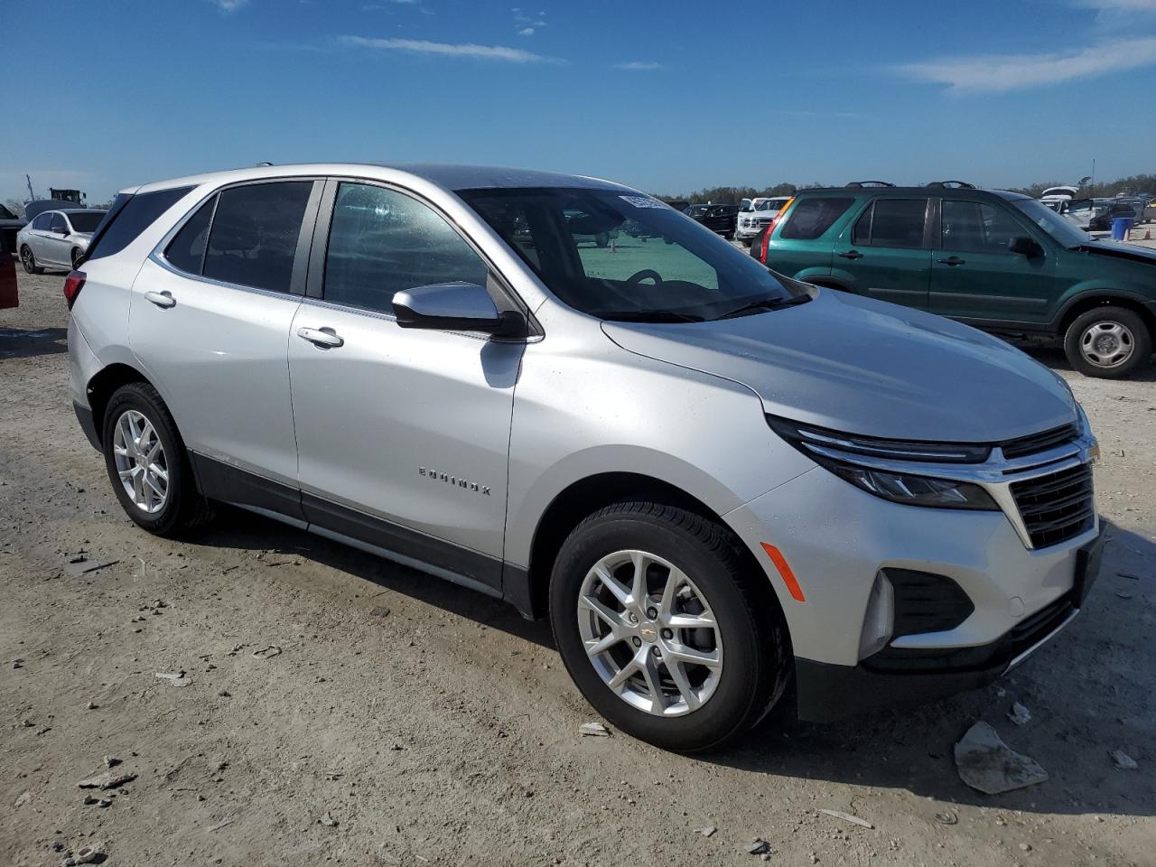 2022 Chevrolet Equinox - Image 4