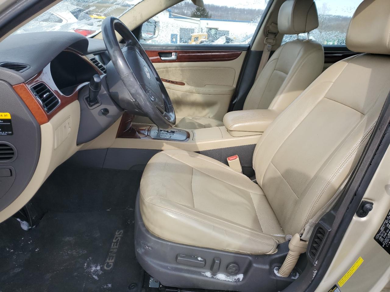 2012 Hyundai Genesis - Image 7