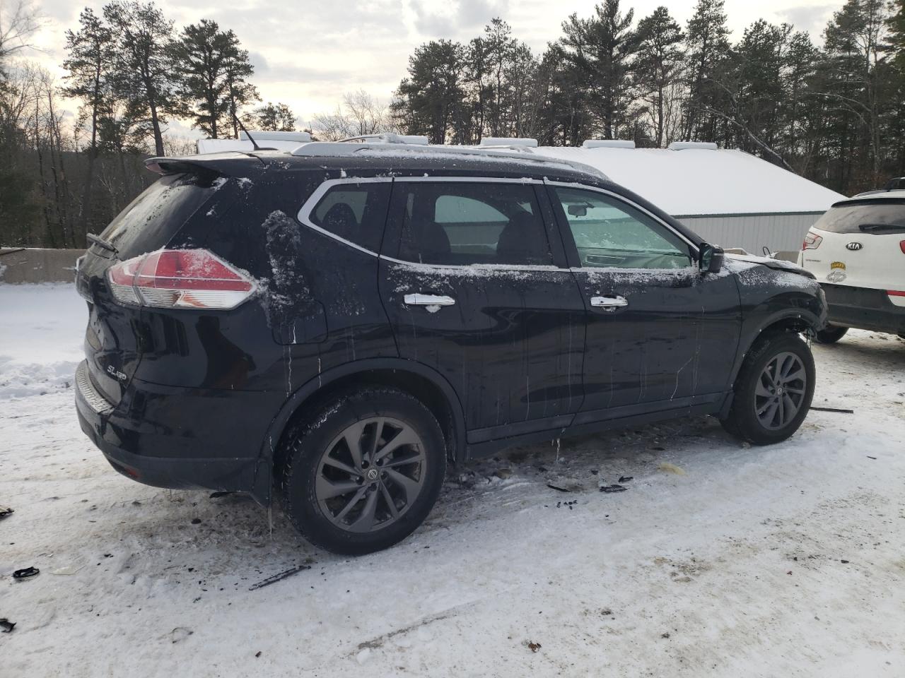 2016 Nissan Rogue - Image 3