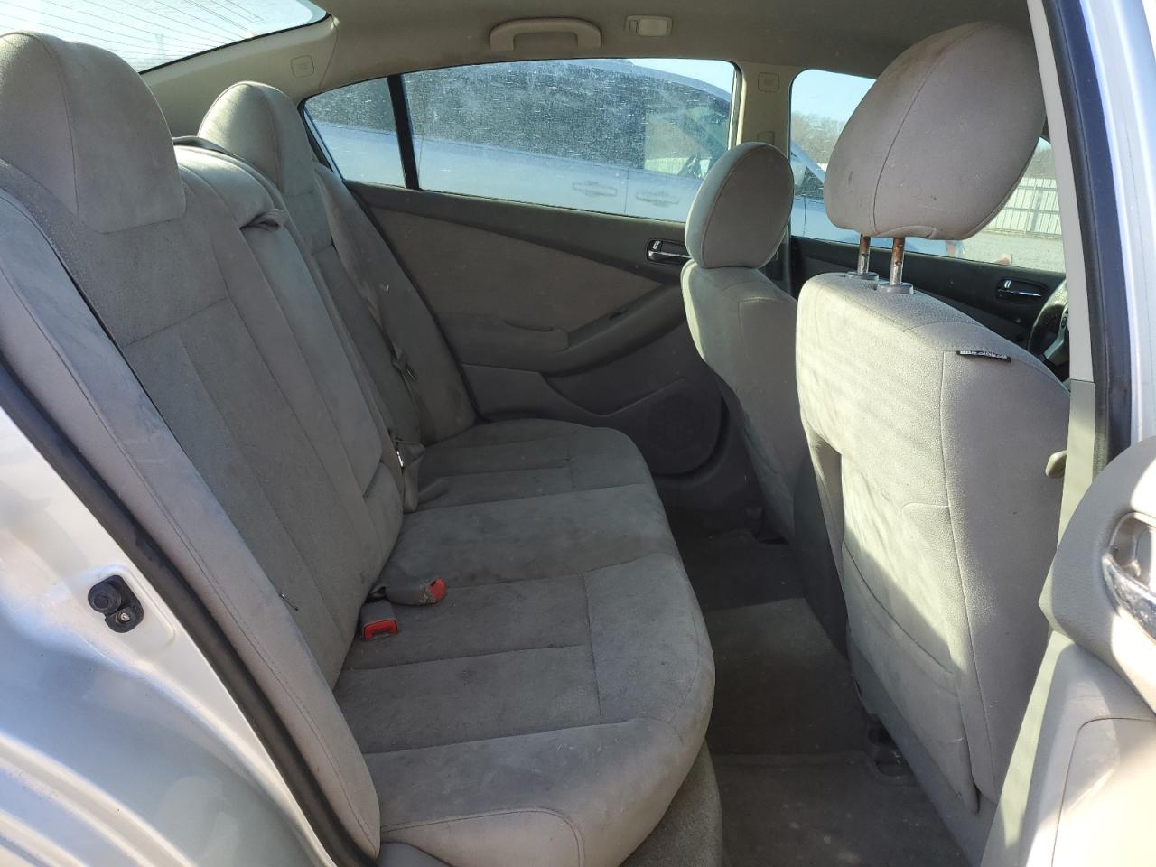 2012 Nissan Altima - Image 10