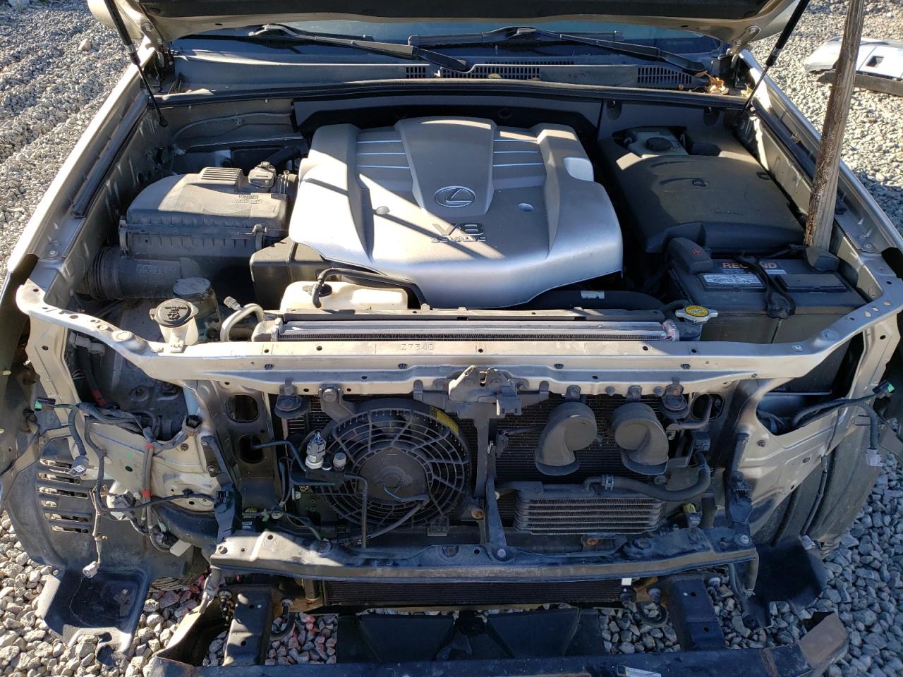 2003 Lexus GX - Image 12