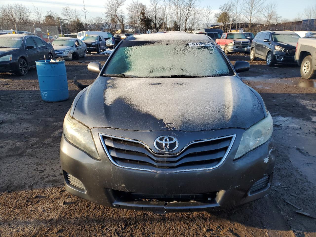 2009 Toyota Camry - Image 5