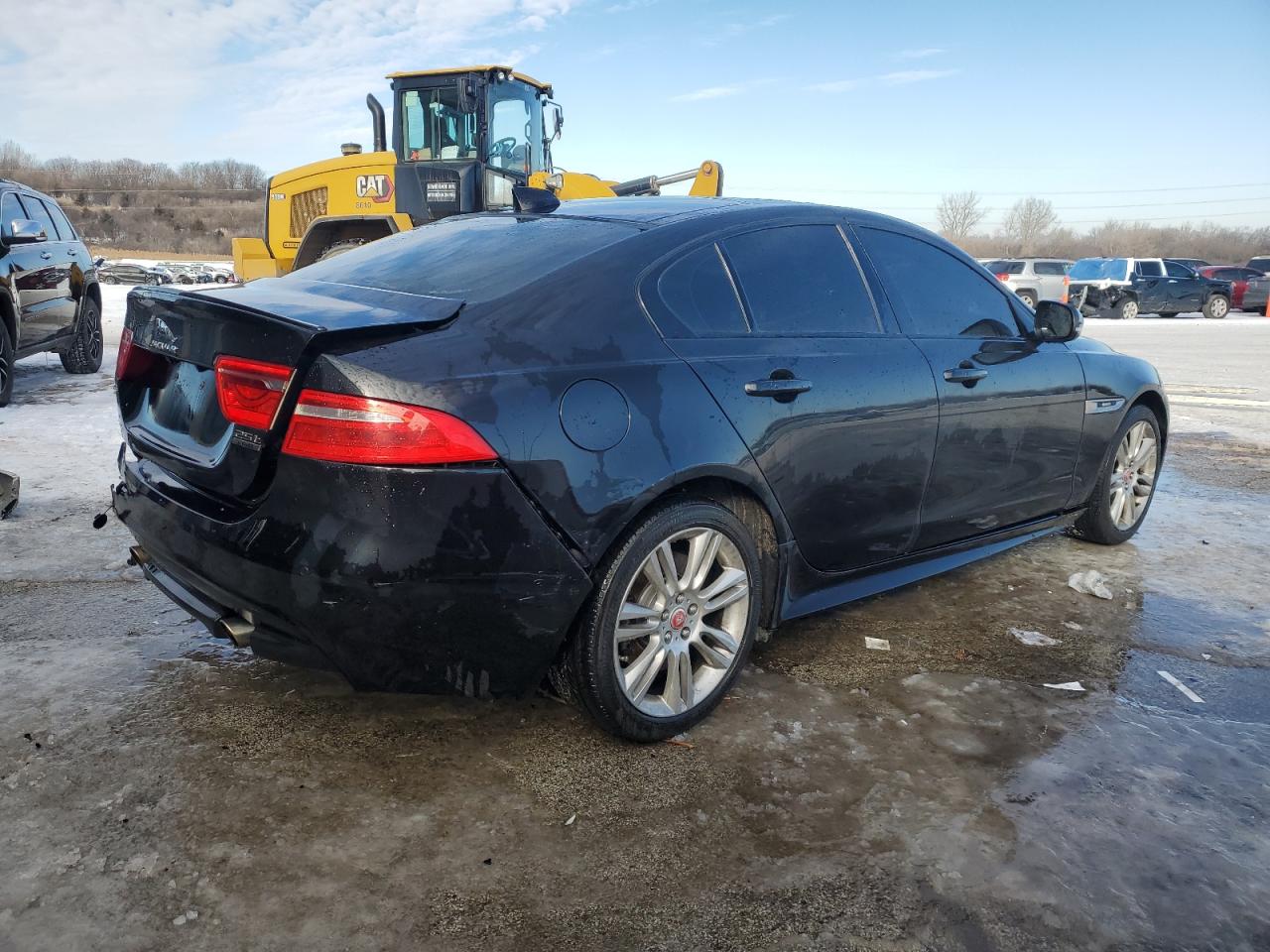 2018 Jaguar XE - Image 3