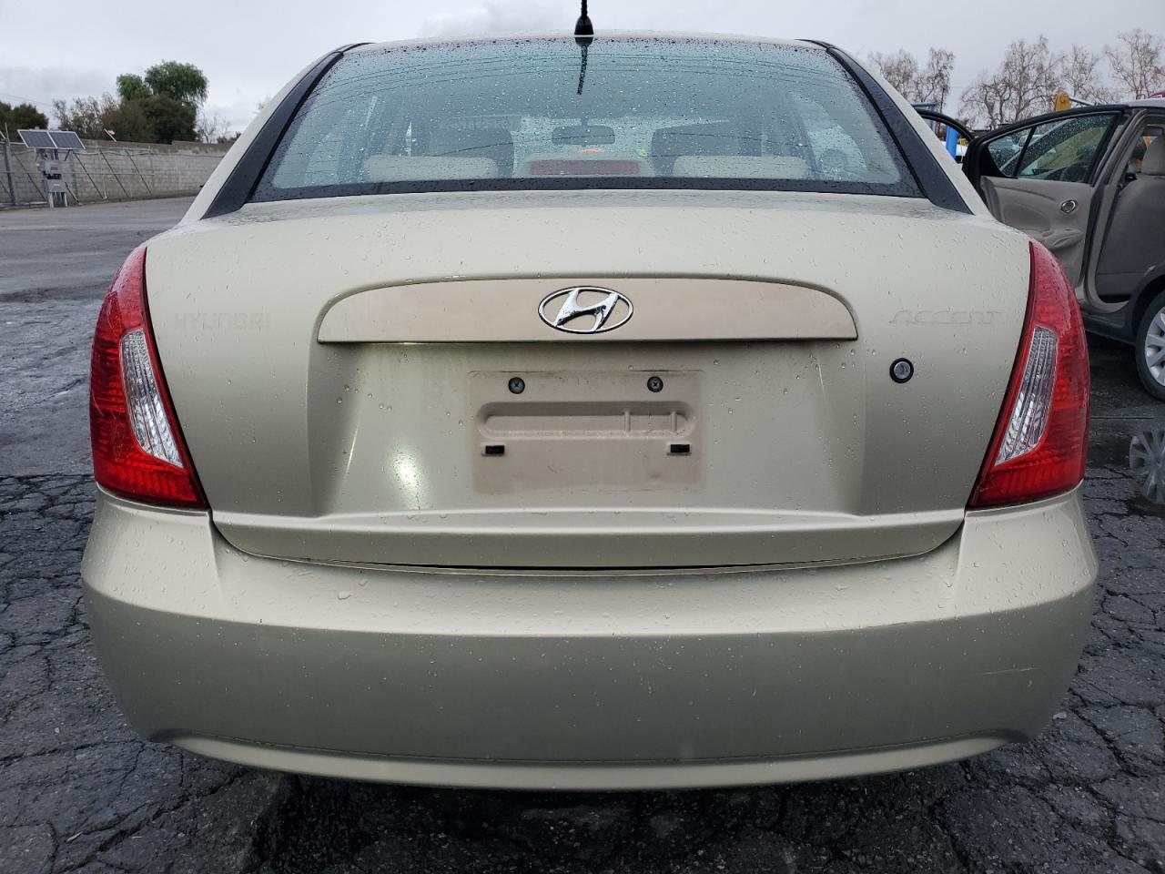 2007 Hyundai Accent - Image 6
