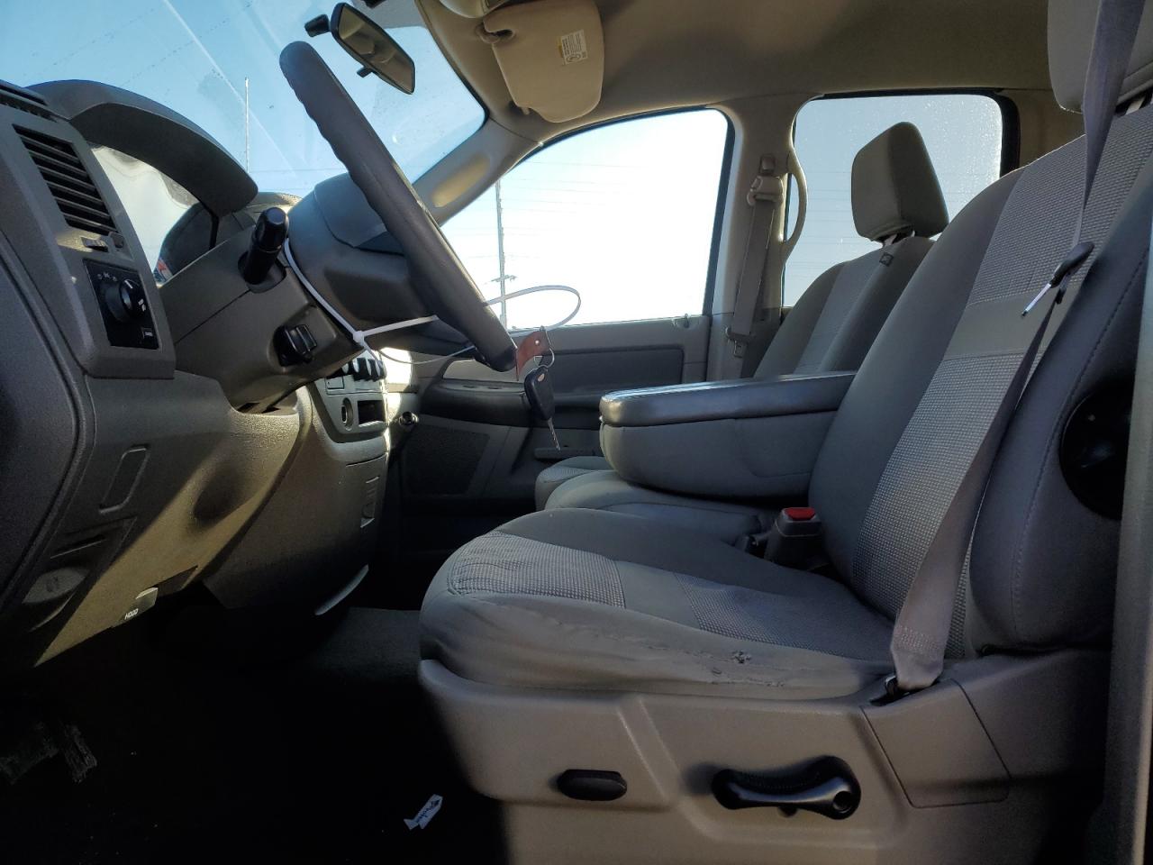 2007 Dodge RAM - Image 7