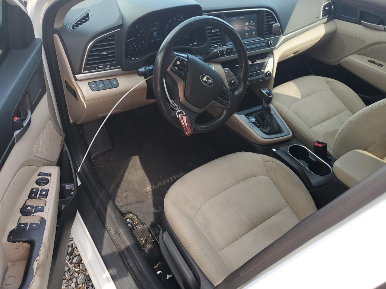 2018 Hyundai Elantra - Image 8