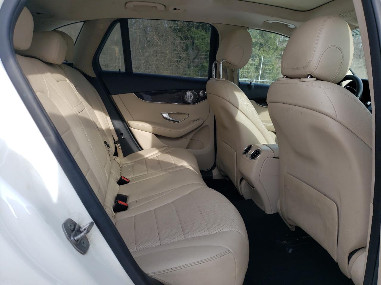 2017 Mercedes-Benz GLC - Image 11