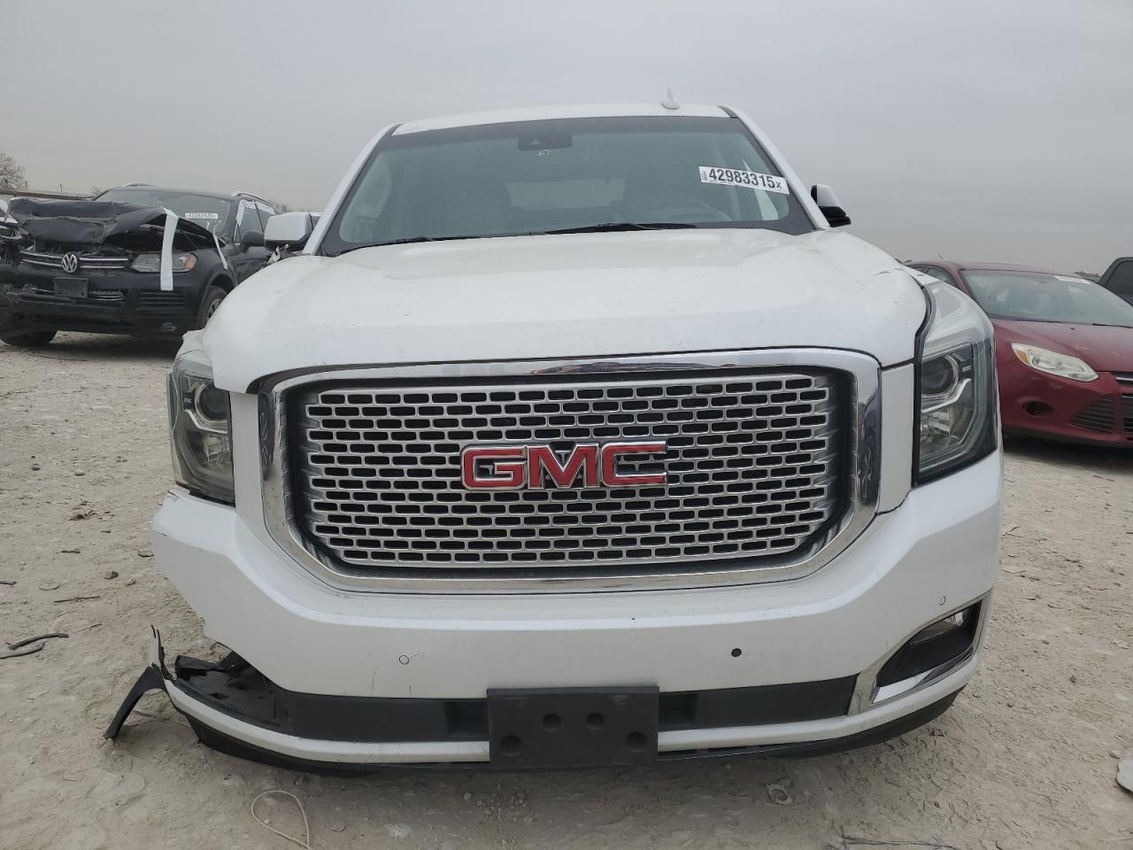 2016 GMC Yukon - Image 5