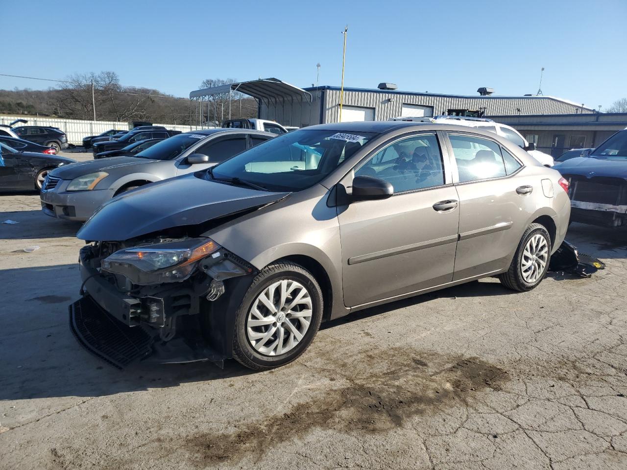 VIN 2T1BURHE1JC039169 2018 TOYOTA COROLLA no.1